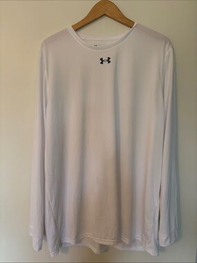 NWOT Under Armour Men’s White Long-Sleeve Performance Tee with Black Logo